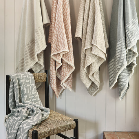 Blankets / Throws