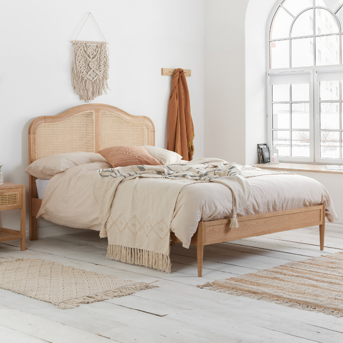 The Eloise bedstead in Oak